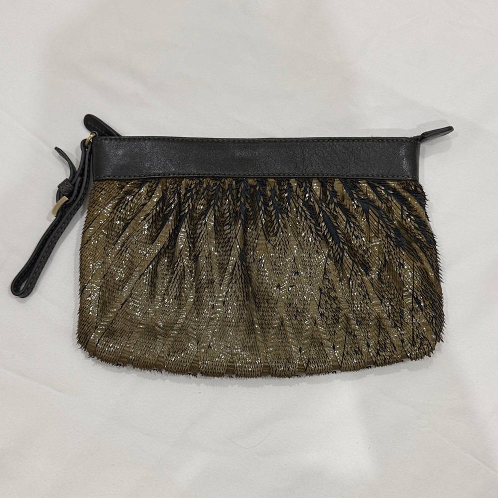 NWOT Unique Sondra Roberts Black and Gold Feathered Wristlet